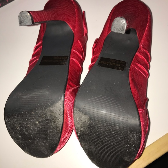 Red heels - Picture 4 of 8